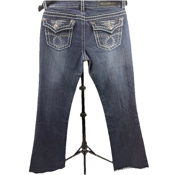 Miss Chic Women’s Jeans Size 5 Dark Wash Bootcut Embroidered Pocket EUC - Picture 3 of 16